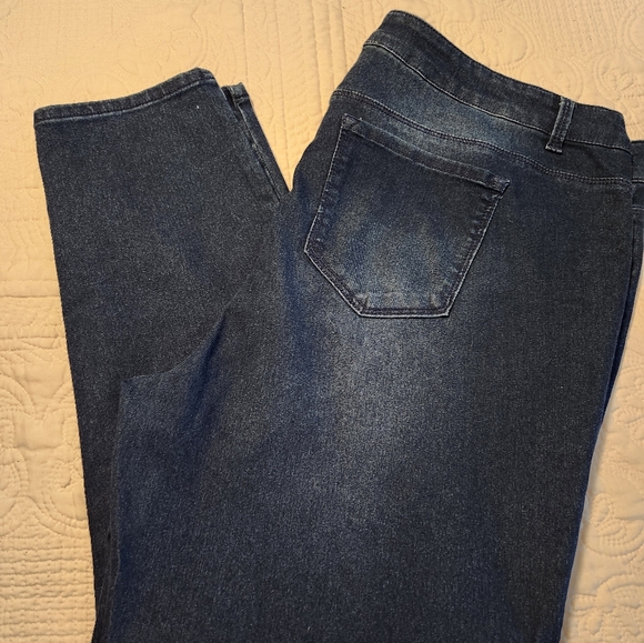 Workshop Republic Clothing - Picture 3 of 3